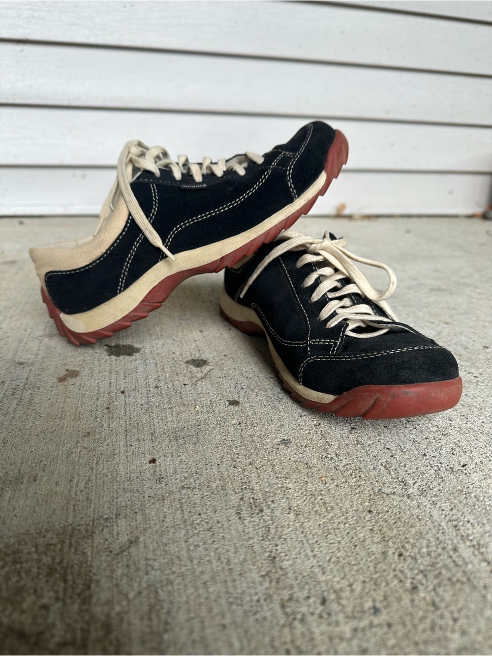 Simple Black Suede Sneakers with Red Outsole and Cream Accents